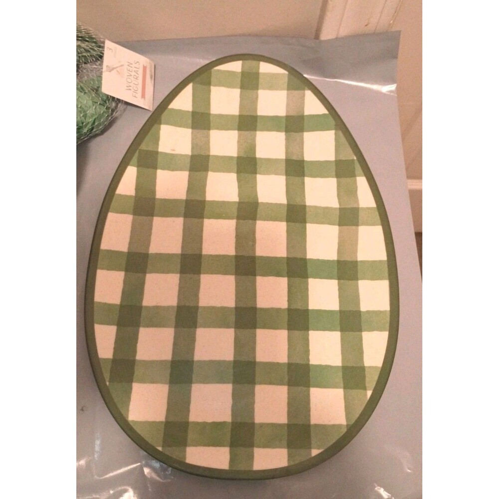 Target Bullseye Easter Decor Bundle Platter, Plate, And Carrots - Picture 3 of 4
